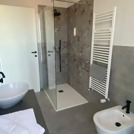 بيت ضيافة Room&go ألبا